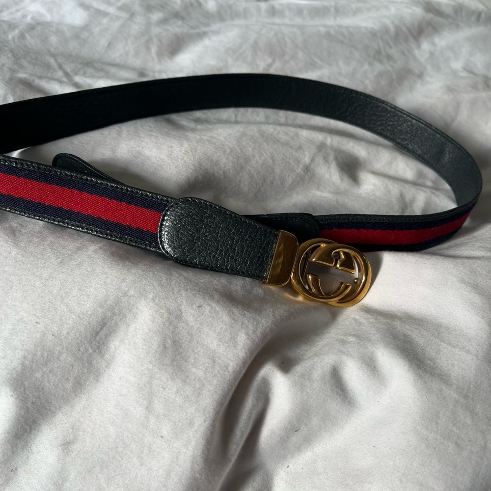 Gucci navy and Red Stripe Belt with Gold Buckle